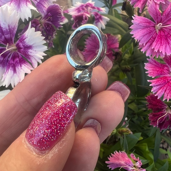 Costume Silver-tone & Gold-tone Heart With Black Outline Pendant 👠 - Picture 5 of 13